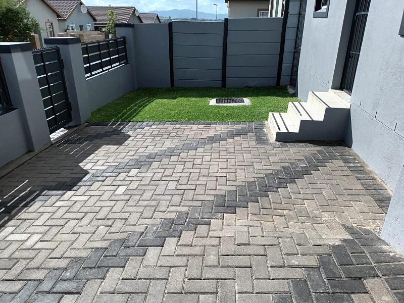 2 Bedroom Property for Sale in Groenheuwel Western Cape